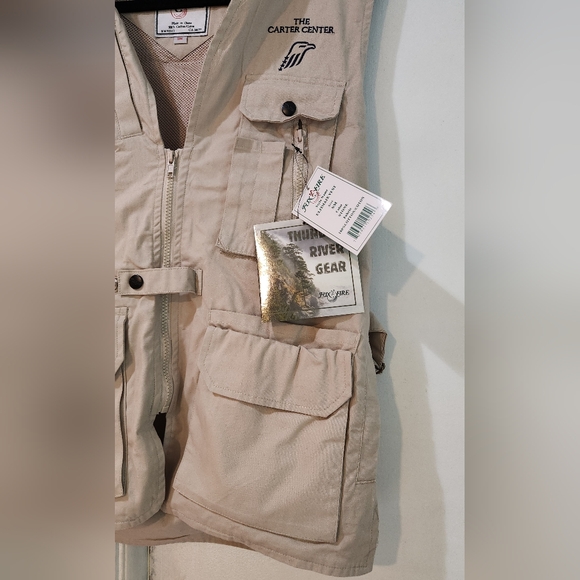 Men's (Jimmy) Carter Fishing Vest, Size Small - Picture 6 of 11